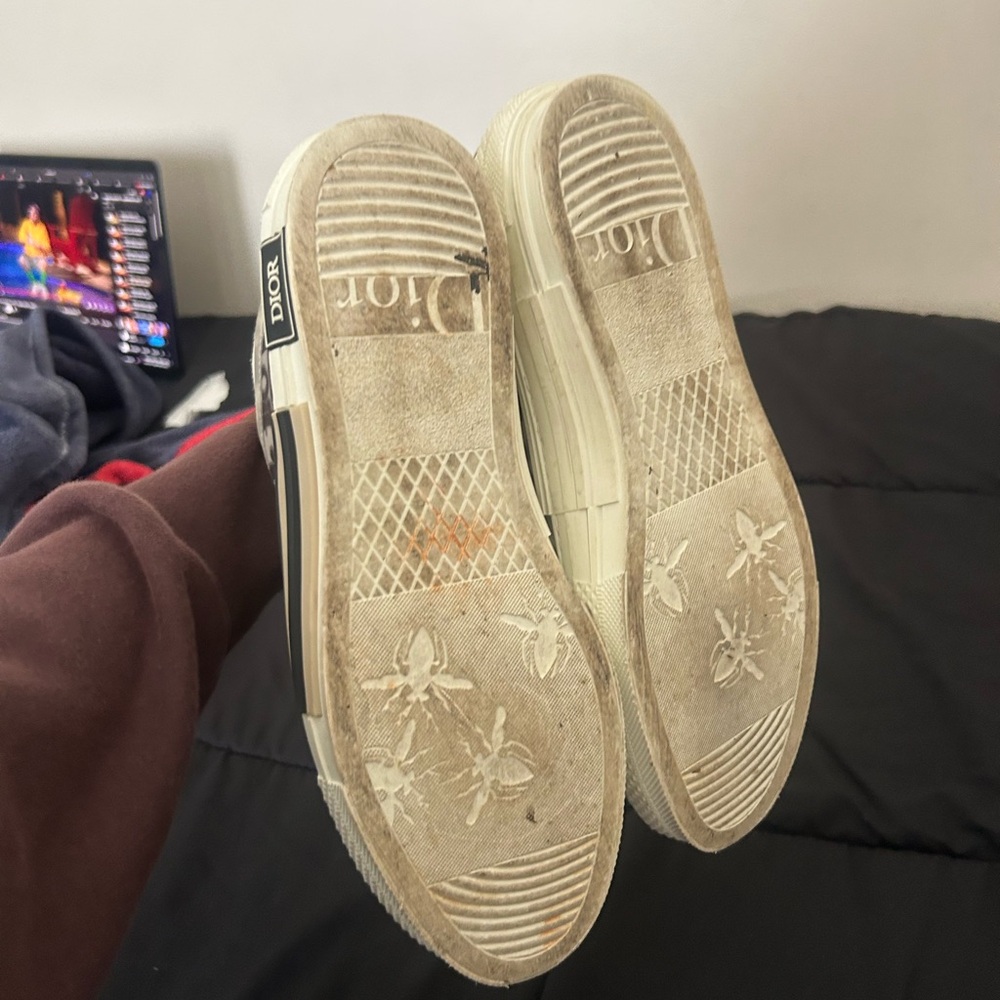 Dior Gray and White Men's Shoes - Picture 3 of 3
